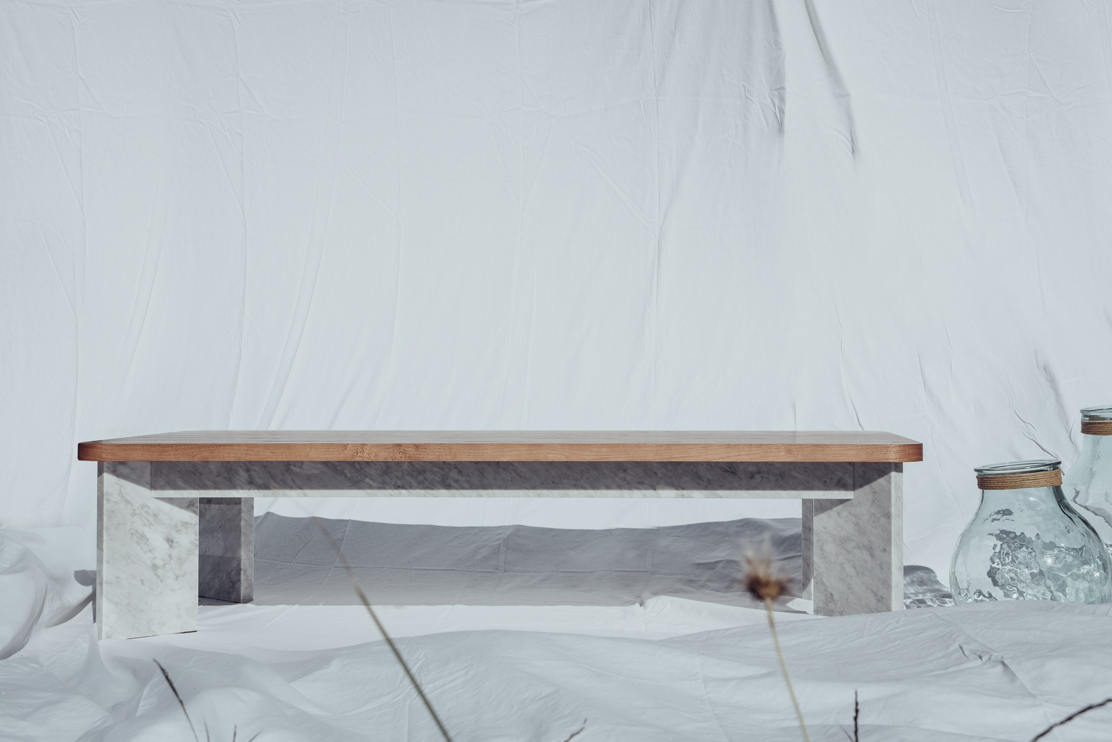 mesas de madera y marmol