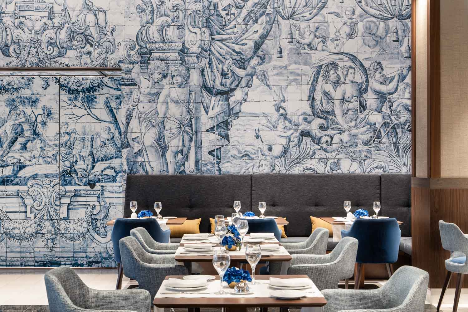 Azulejos portugueses en restaurante
